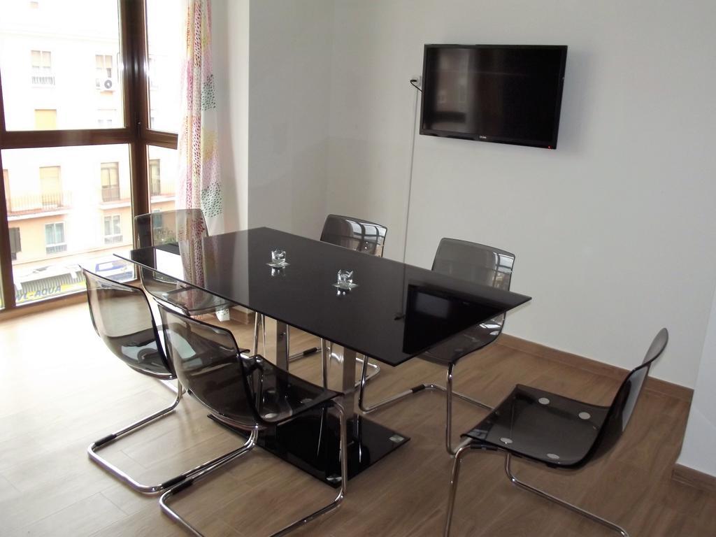Cinque Terre Apartments Мадрид Номер фото